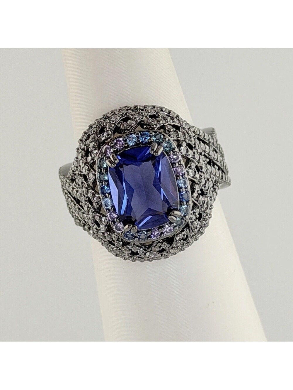 Bomb Party Sirens Sz 7 "Moonlit Depths" Array w/ Tanzanite Center RG72589